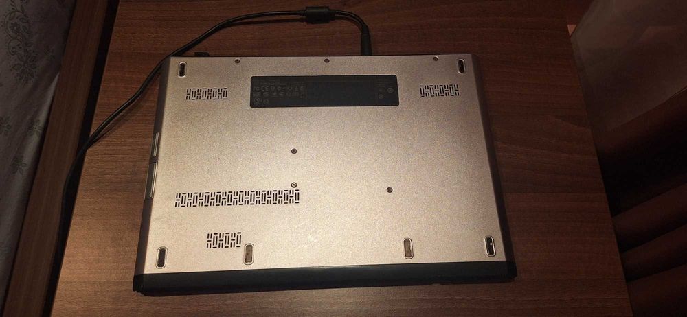 Laptop Dell Vostro V13 functional + incarcator original