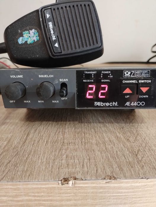 statie radio auto Albrecht AE4400