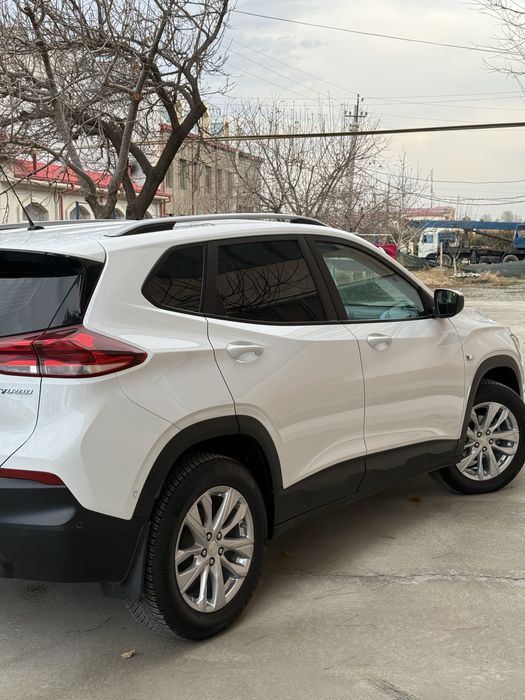 Treker 2 ltz sotiladi