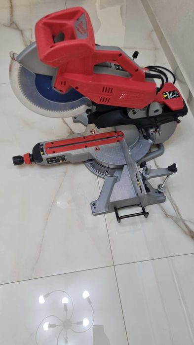 Circular profesional Milwaukee