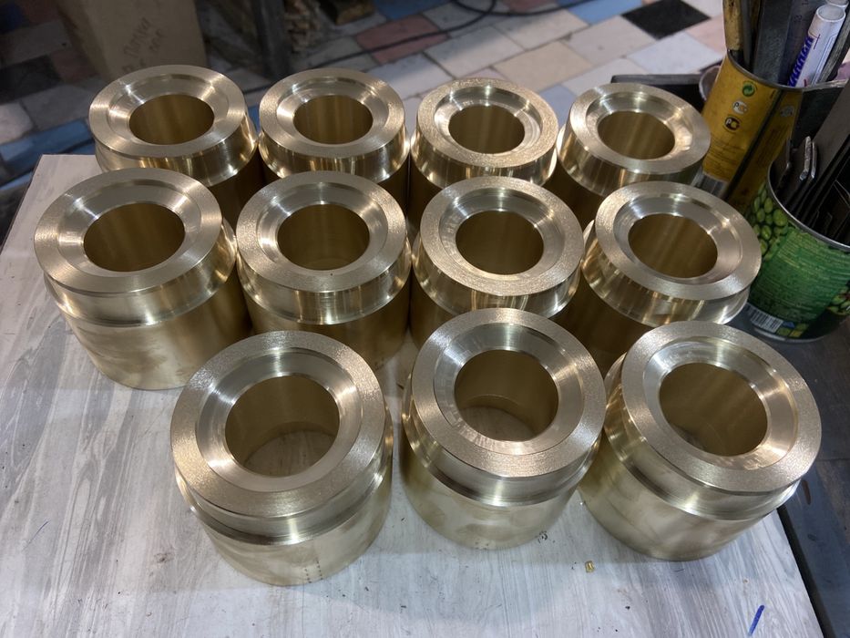 Токарь Бронза Втулки