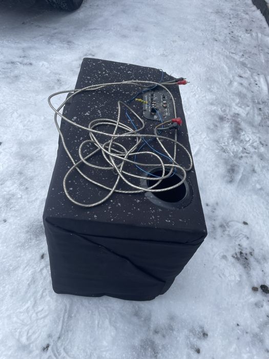 сабвуфер продам!