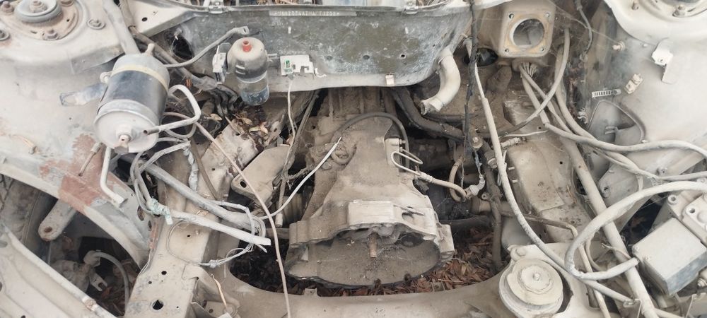 На разбор Ауди 100  с4