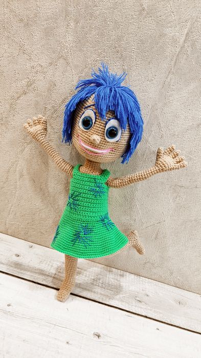 Кукла вязаная -эмоция Радость