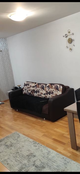 Vând canapea in brasov