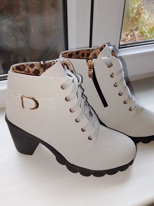 Продаю новые ботильоны