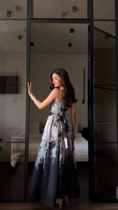 Продам новое платье