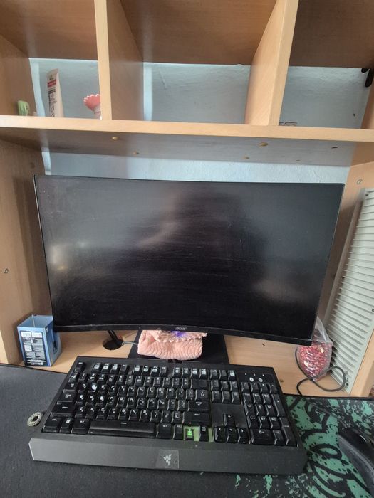 Продам кресло игровое и перефирию