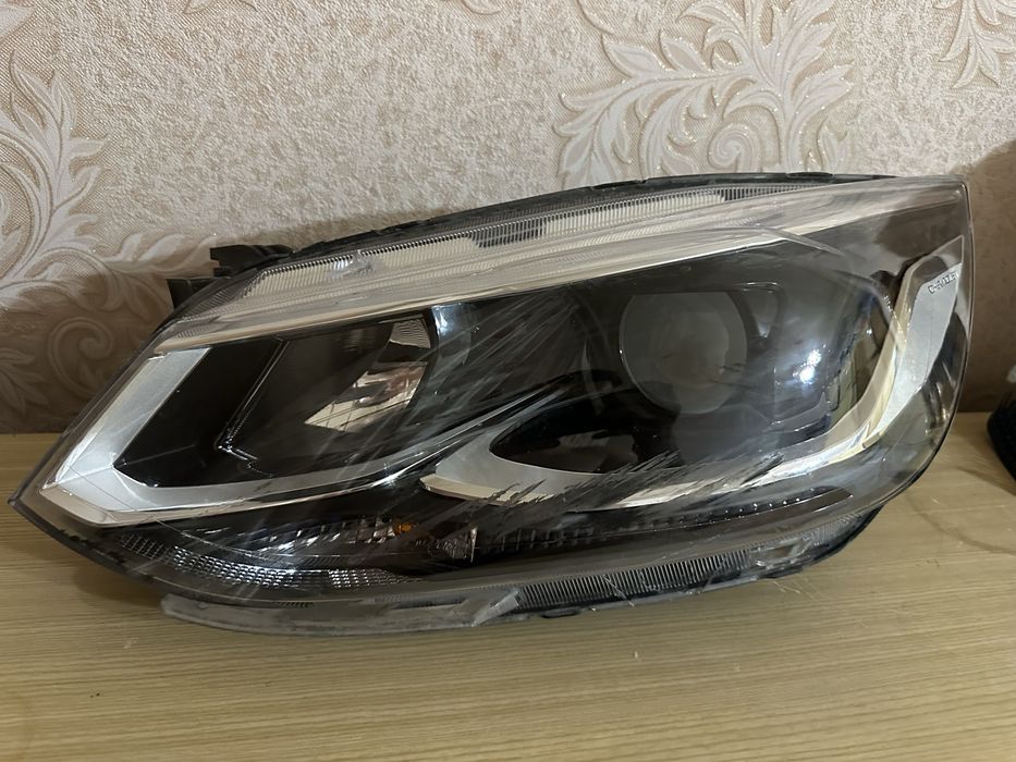 Продаю фару от оникса