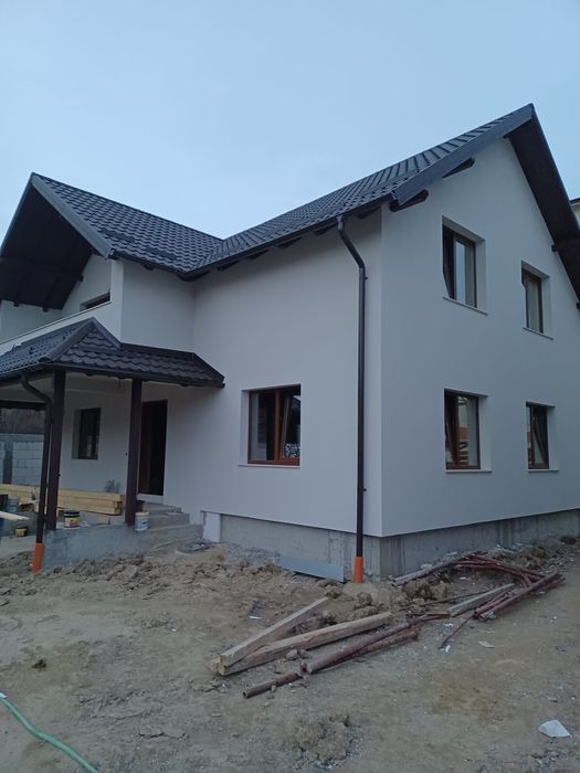 Case la rosu ,lucrării de structura