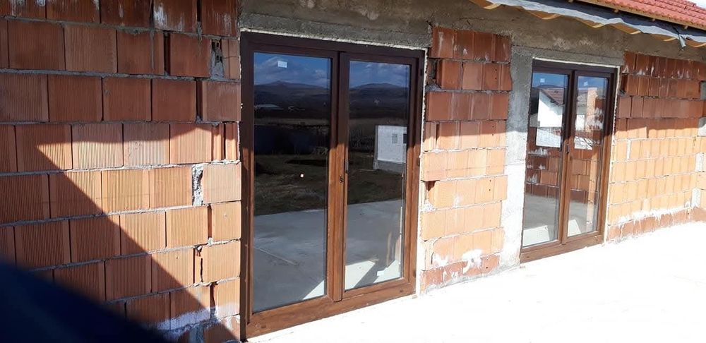 Ferestre si usi PVC & aluminiu – lucrari la comanda