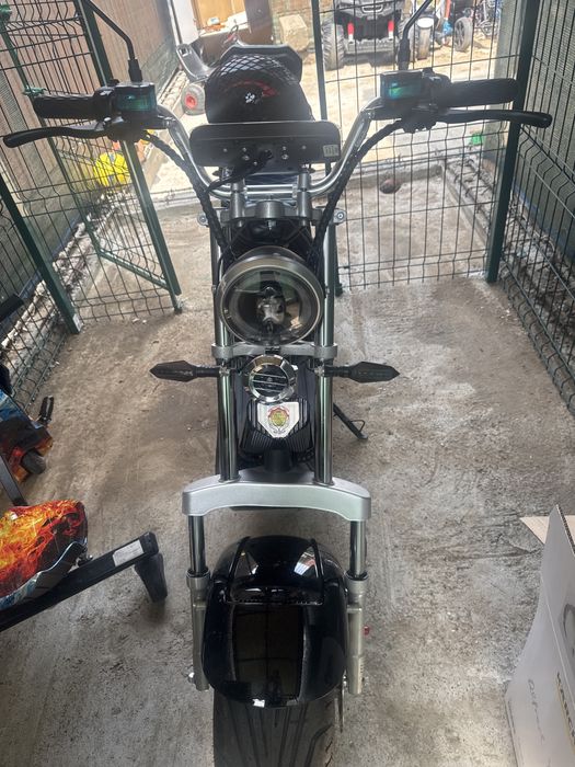 Scuter electric nou schimb trotineta