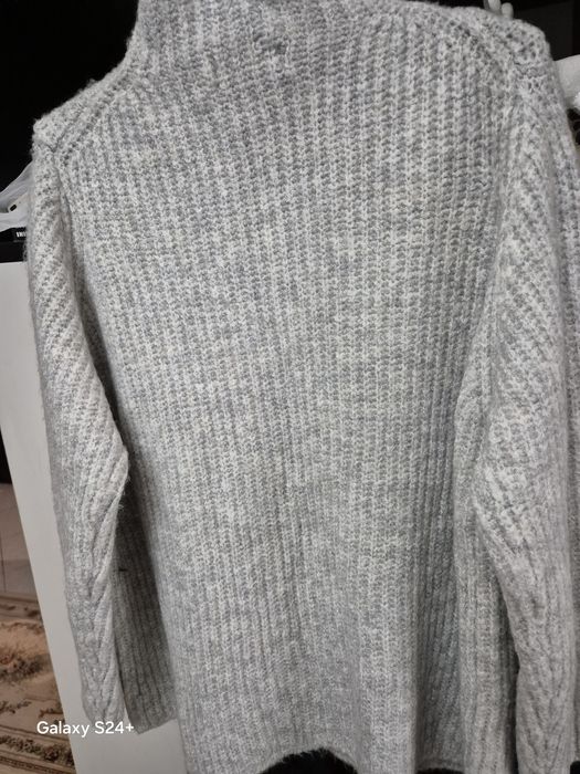 Pulover gri Bershka