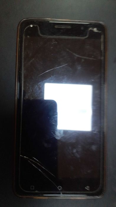 Продам срочно смартфон, можно на детали,недорого!