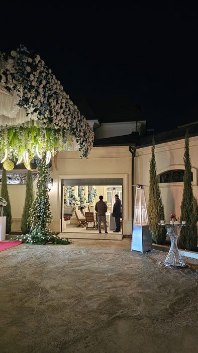 Уличный газовый обогреватель аренда . Уличный кaмен прокат. Стол стул