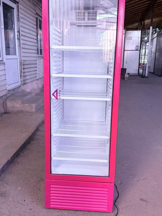 Холодильник нови