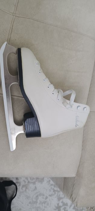 Продаётся коньки