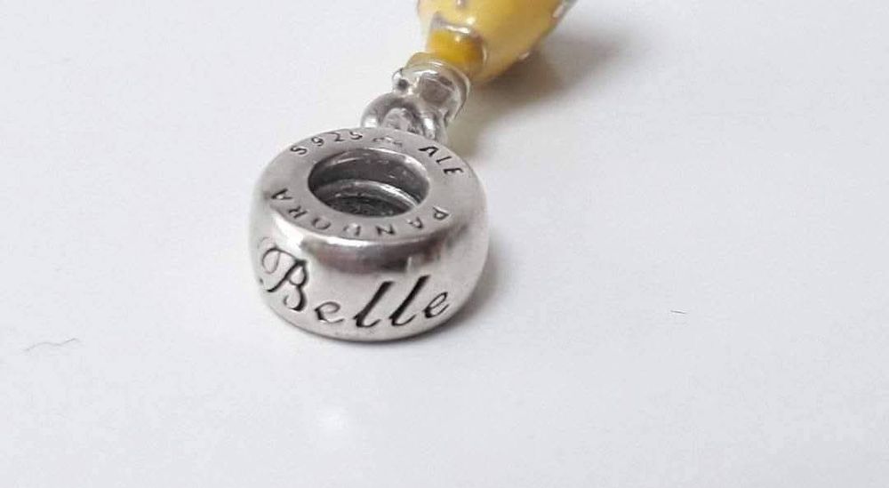 Talisman tip pandantiv, Pandora, Disney, rochia Bellei