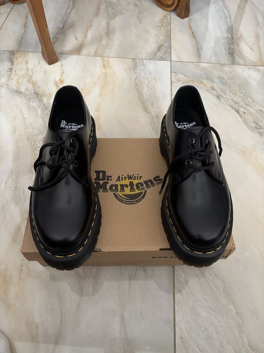 Dr. Martens pantofi