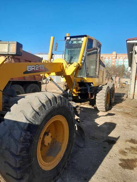 Продам грейдер XCMG 215