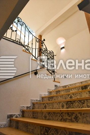 Продава се Къща в с. Драгичево, Област Перник - 320 кв.м за 1594 €/кв.м - Снимка #6
