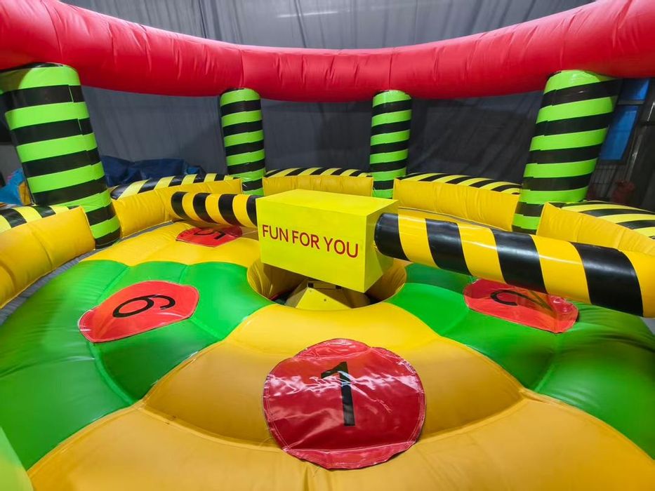 Vând  loc de joacă eliminator, Gonflabil, Tobogan