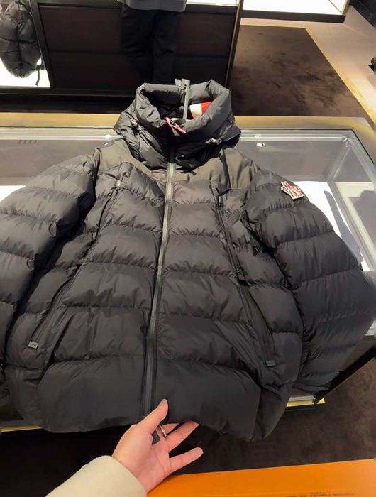 Geaca Moncler - calitate premium