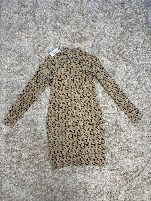 Vind Rochie Calvin Klein noua originala