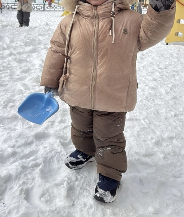 Куртка + полукомбинезон для ребенка