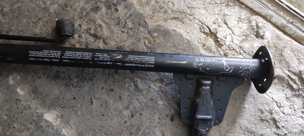 Домкрат Мерседес 124 оригинал