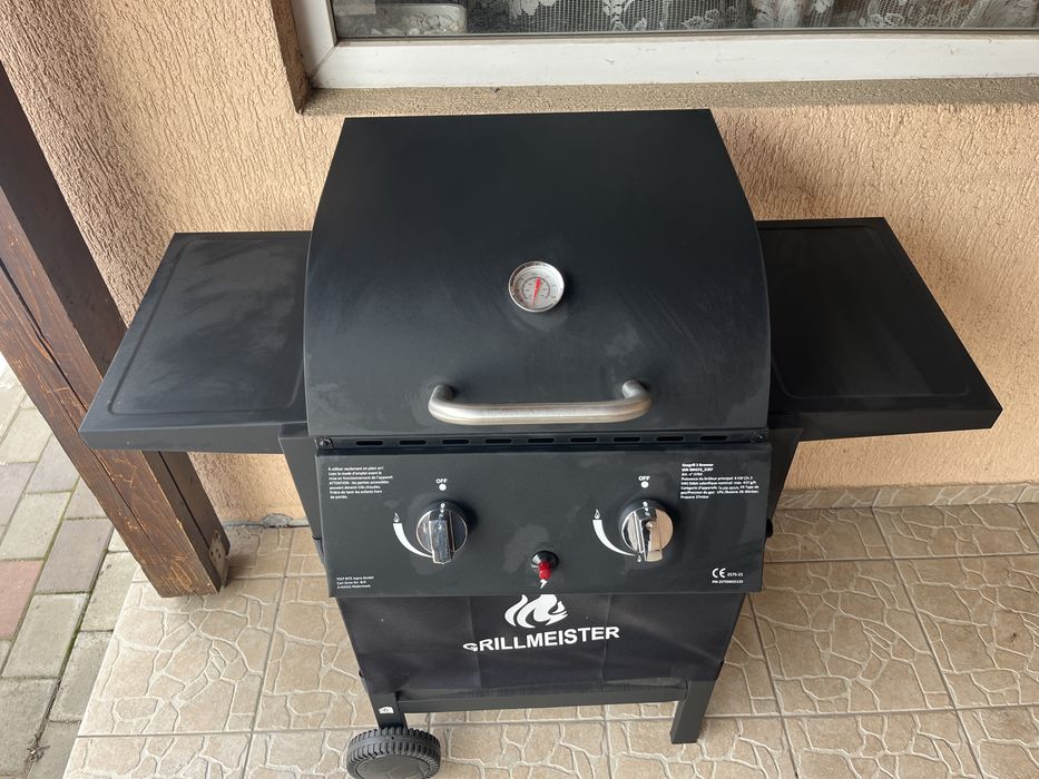 Vand gratar GrillMeister cu 2 arzatoare