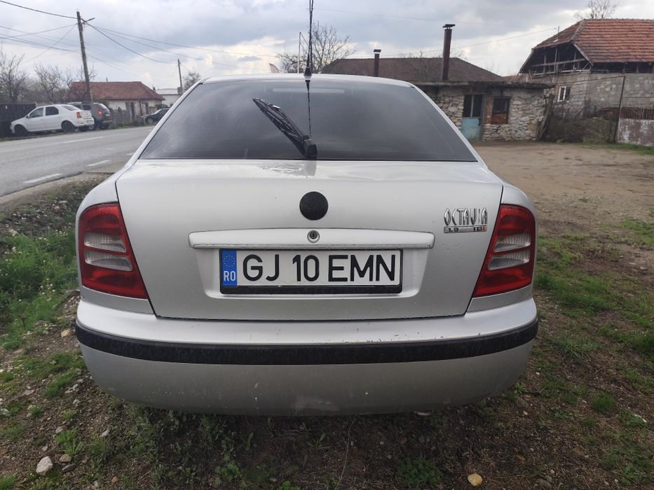 Vând Skoda Octavia