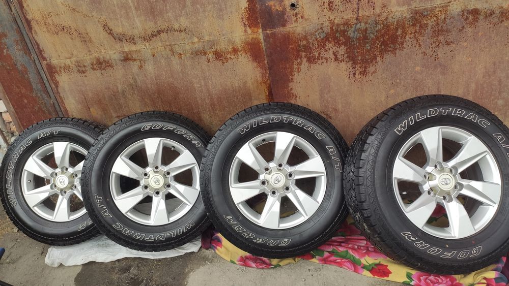 Диски с шинами на Прадо