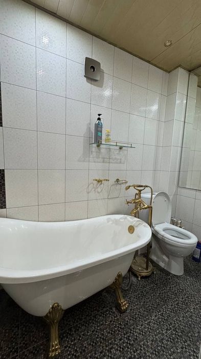 Срочно Продаётся ШРуставели 2в3/5/5 ремонт средний с мебелью !