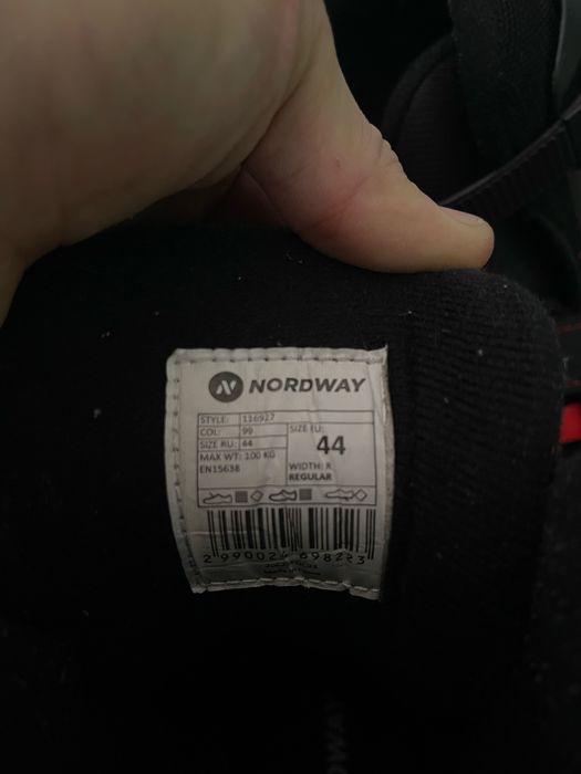 Продам коньки 44р