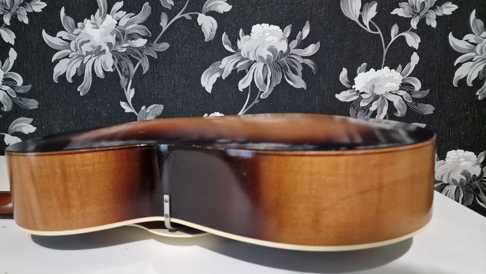 Chitara acustica Framus de colectie
