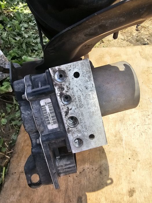 Pompa ABS / Centrala ABS 4F0614517A03 / 4F0910517E001