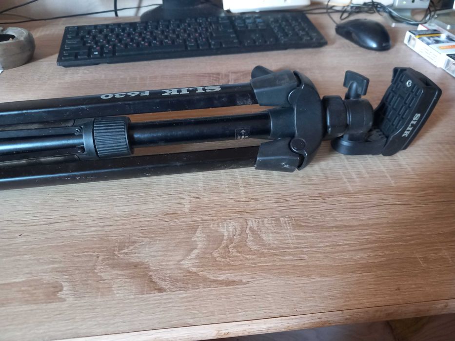 Canon 300D 2 батерии статив