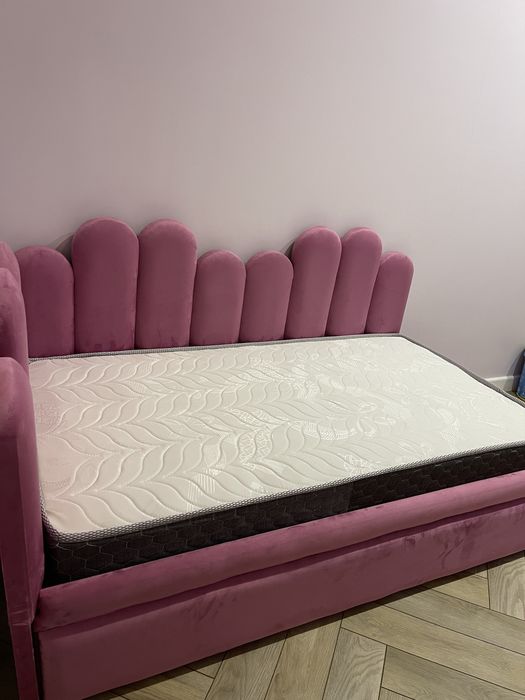 Детская мягкая кровать «Печеньки» с дополнительным спальным местом