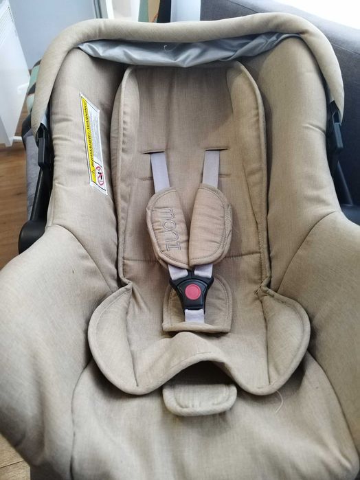 Столче за кола Мони