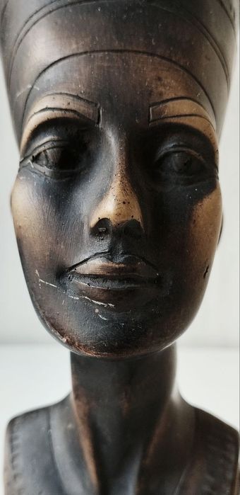 Статуэтка Нефертити