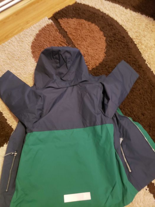 Jeaca H M marimea 128 in stare foarte buna