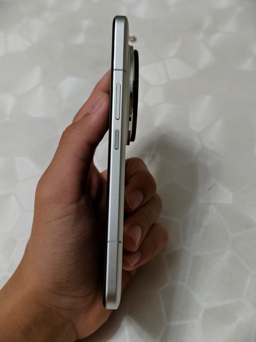 Срочно продам xiaomi 14 ultra