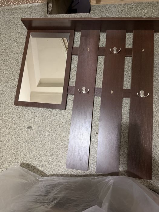 Cuier de perete cu pantofar