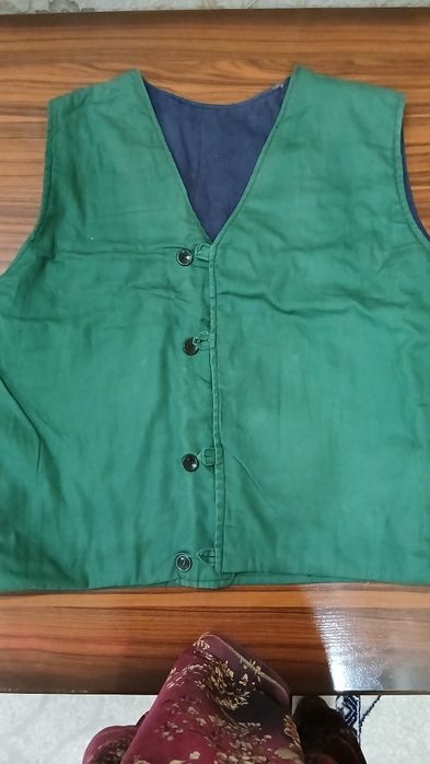 Har xil bushlatlar sotiladi