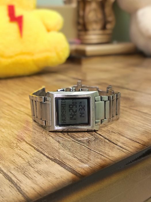 Holati yaxshi. original soat