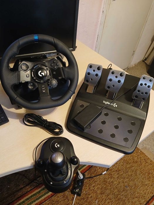 С ГАРАНЦИЯ! Logitech G923 Force Feedback волан със скорости за PC и PS