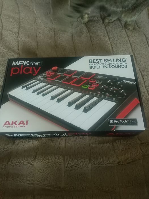 Миди клавиатура Akai