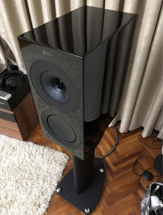 Vand Boxe KEF R3 ( REZERVATE)