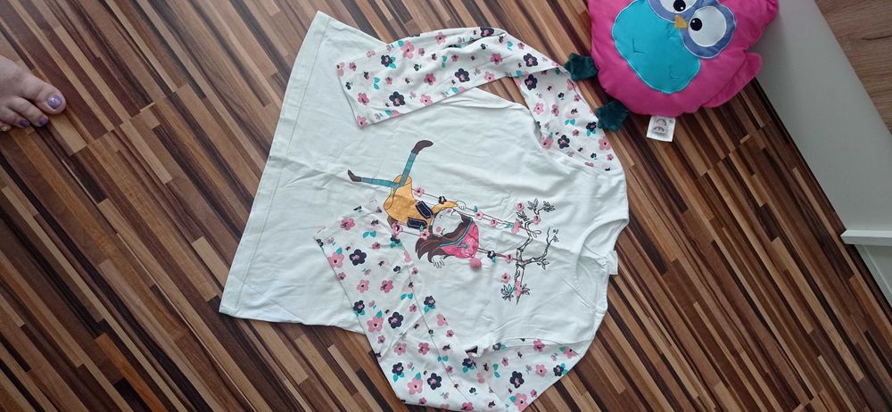 Блузи и пуловери за момиченца 11-12г.